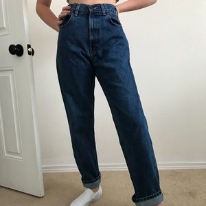 MOM JEANS